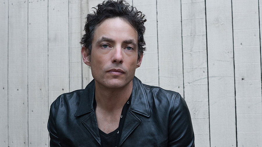 THE WALLFLOWERS